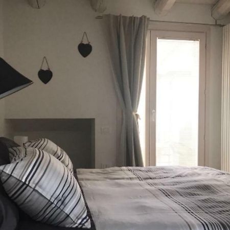 Antonella Gardalake 2 데센자노델가르다 외부 사진